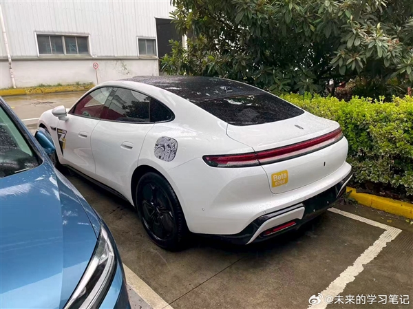 體育投注：續航最遠905km 尚界Z7白色版實車曝光：配黑輪圈真精神